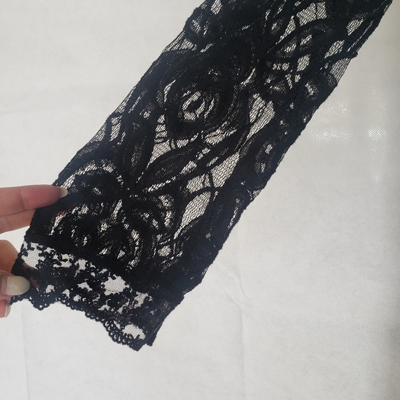 Black Laced Dress - Picture 3 of 4